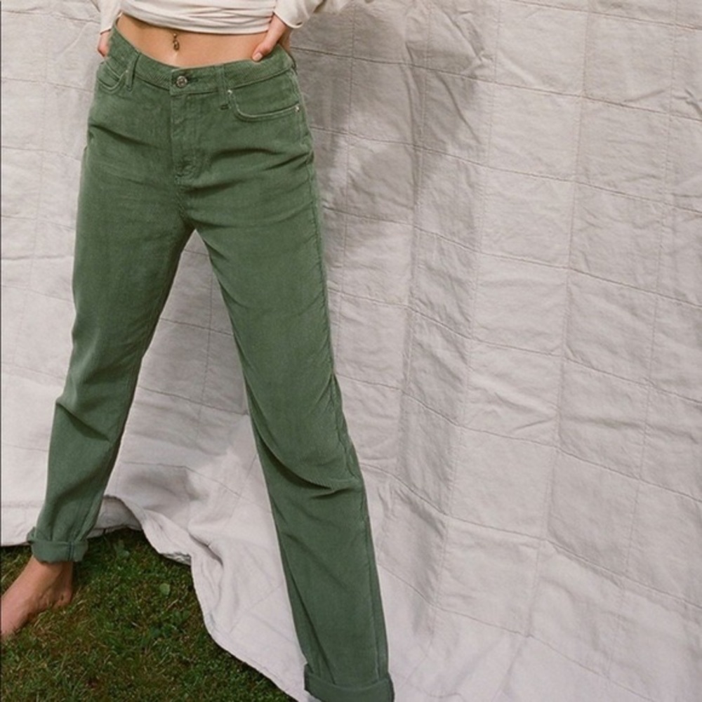 BDG Green corduroy Mom high rise pants